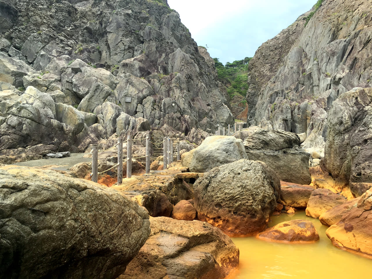 式根島 地鉈温泉